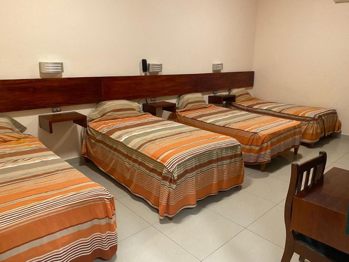 Tariri Hotel Pucallpa Buitenkant foto
