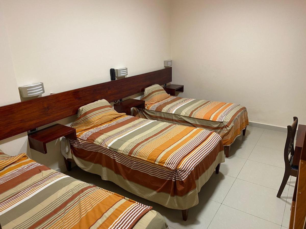 Tariri Hotel Pucallpa Buitenkant foto
