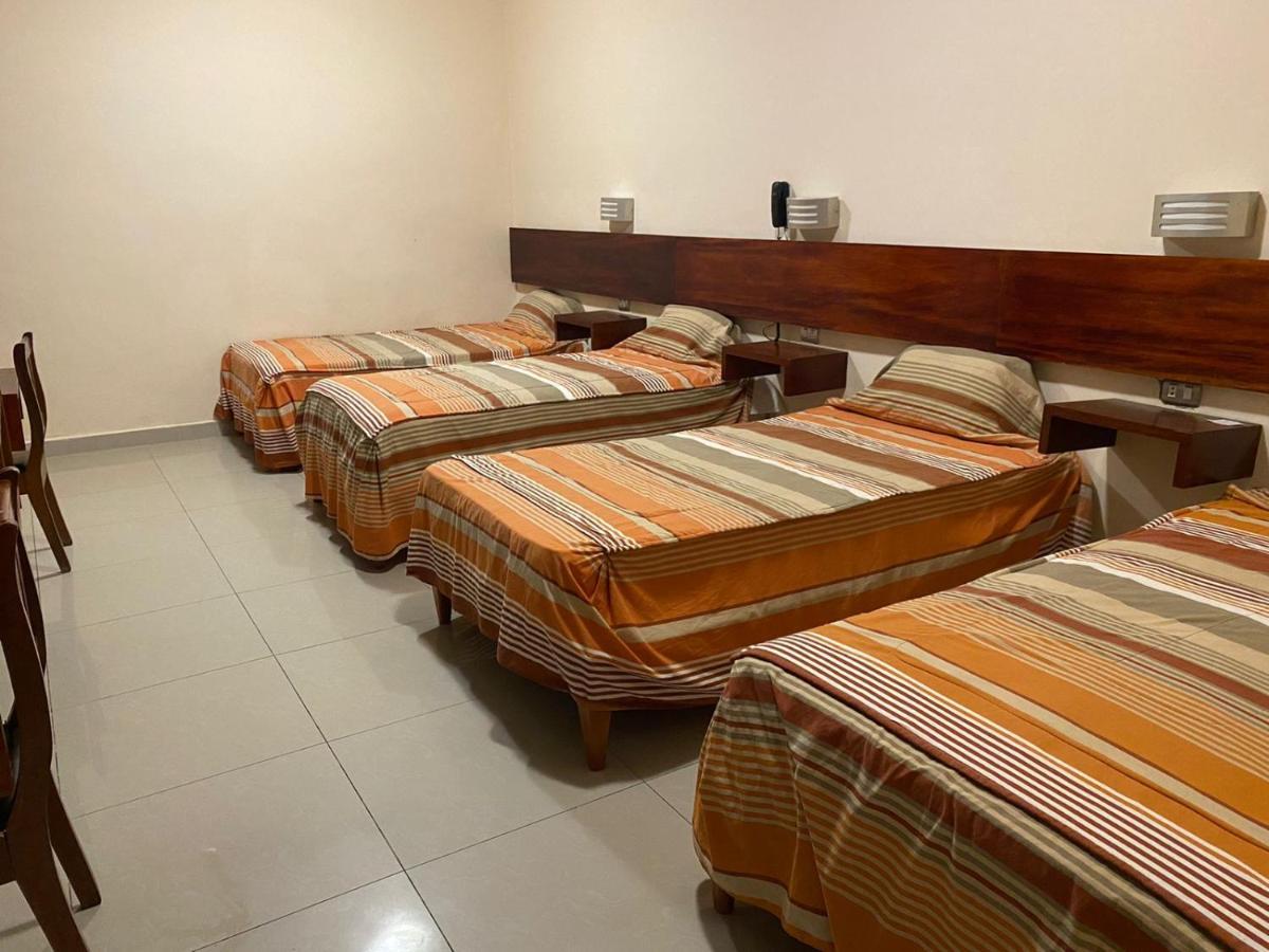 Tariri Hotel Pucallpa Buitenkant foto
