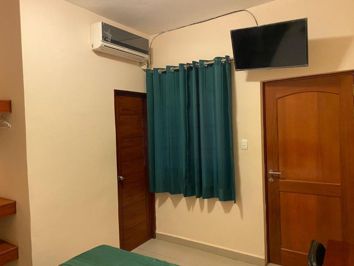 Tariri Hotel Pucallpa Buitenkant foto