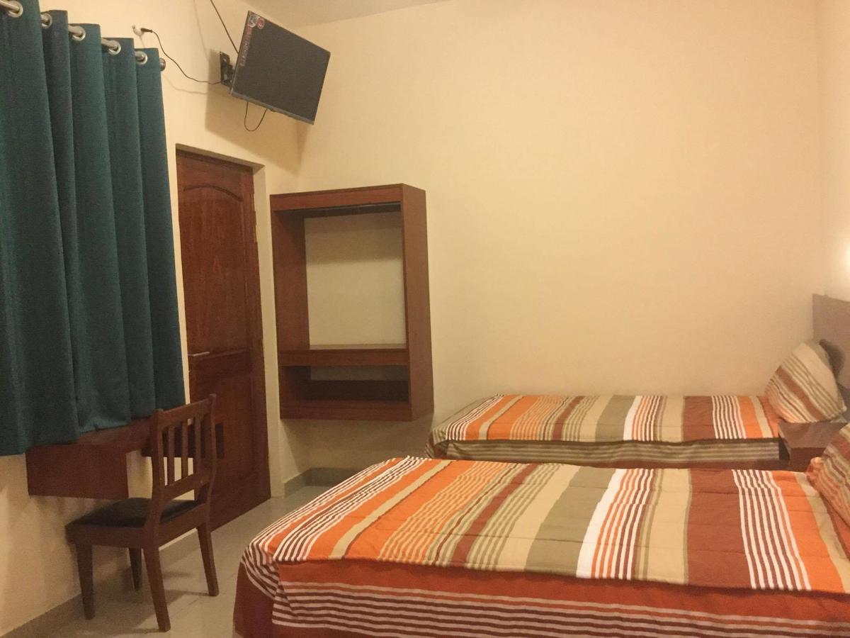 Tariri Hotel Pucallpa Buitenkant foto