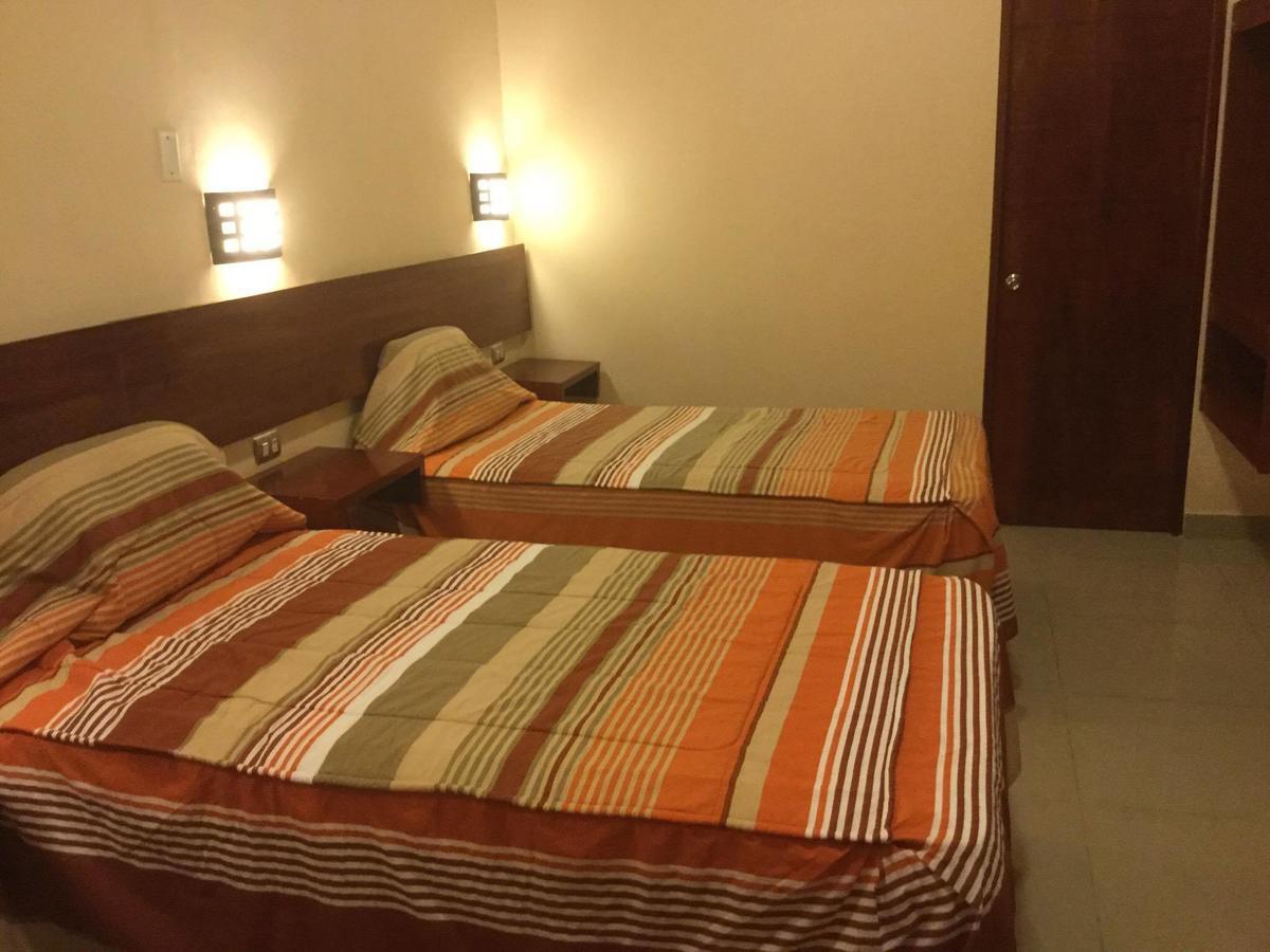 Tariri Hotel Pucallpa Buitenkant foto