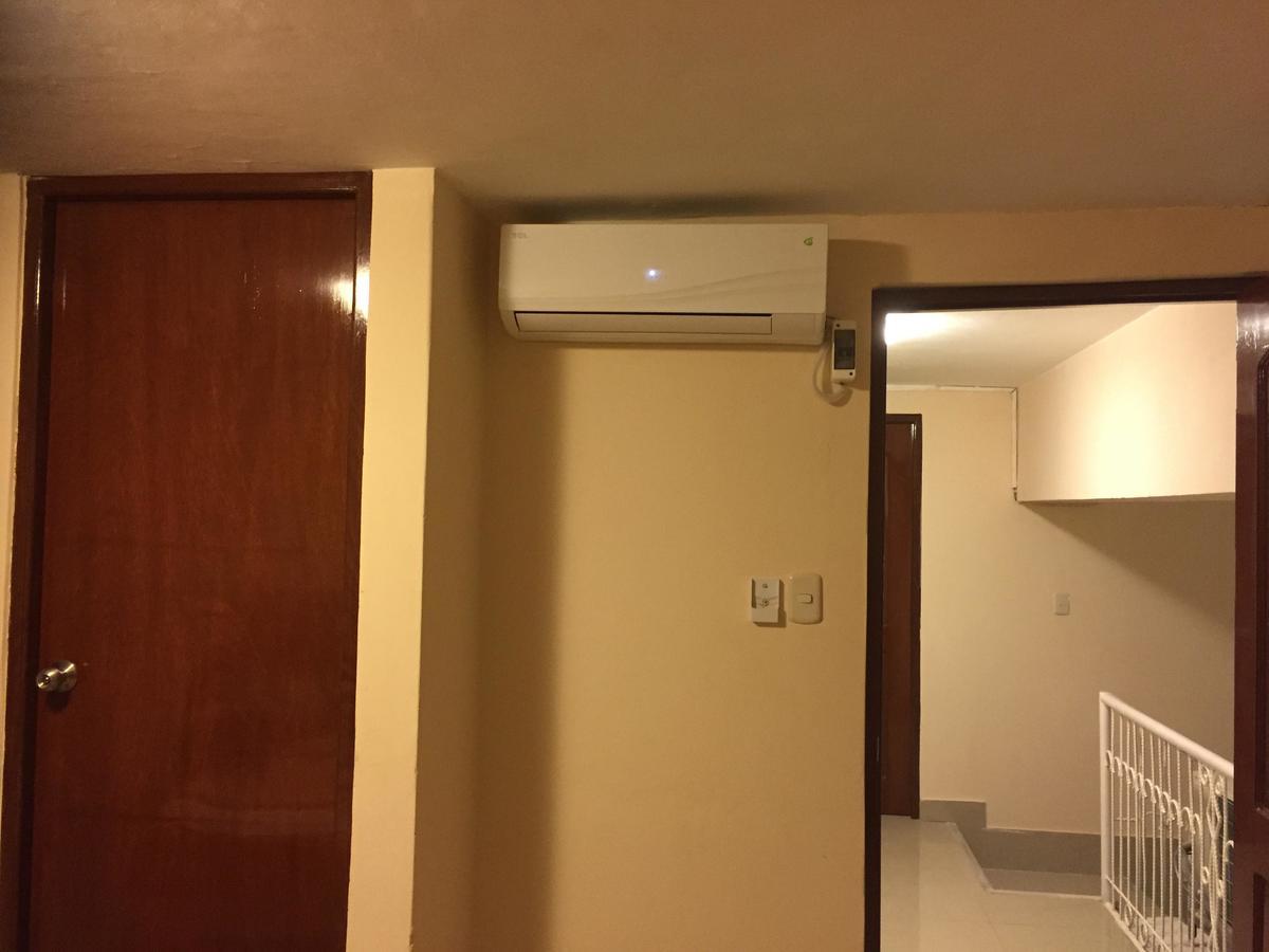 Tariri Hotel Pucallpa Buitenkant foto