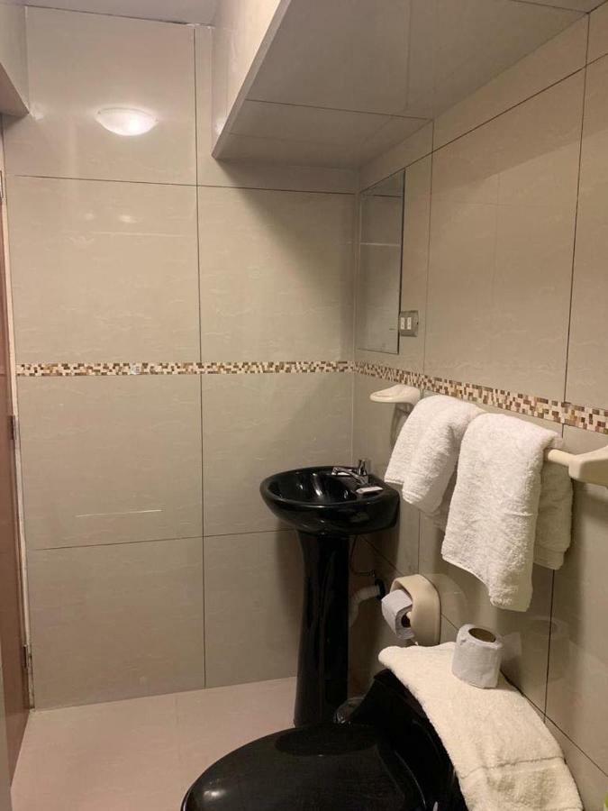 Tariri Hotel Pucallpa Buitenkant foto