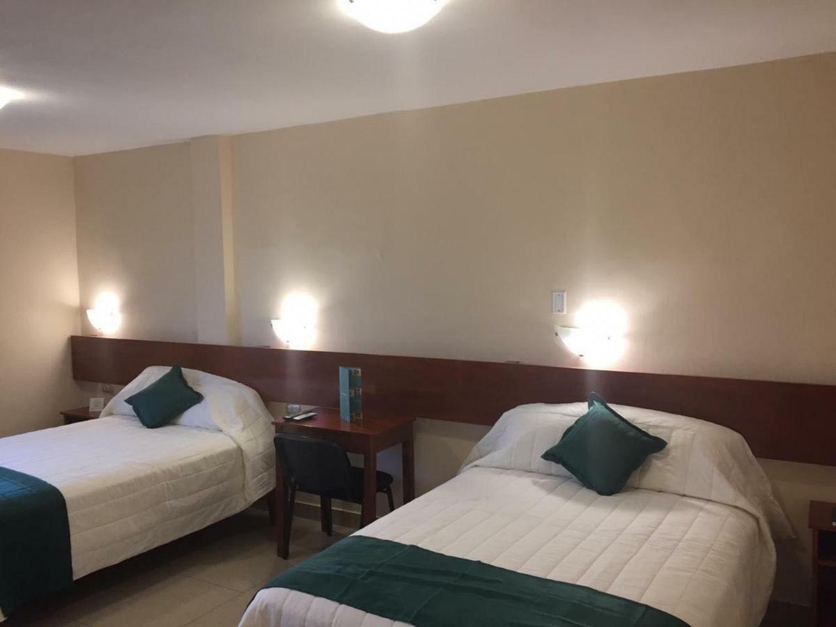 Tariri Hotel Pucallpa Buitenkant foto
